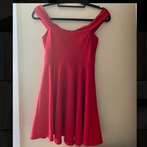 ✨WINDSOR RED SWEETHEART OFF THE SHOULDER DRESS✨